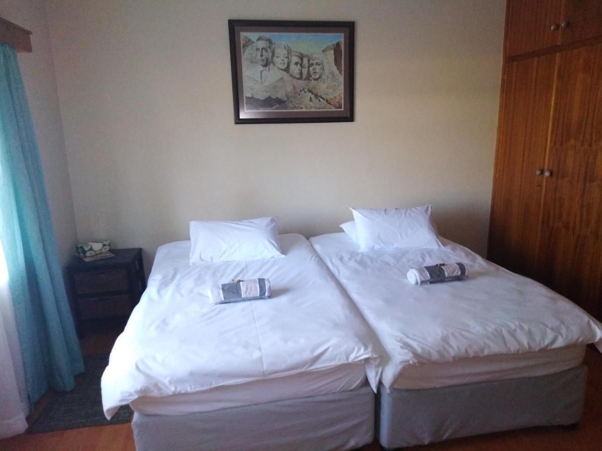 Xenia Bed & Breakfast Виндхук Экстерьер фото