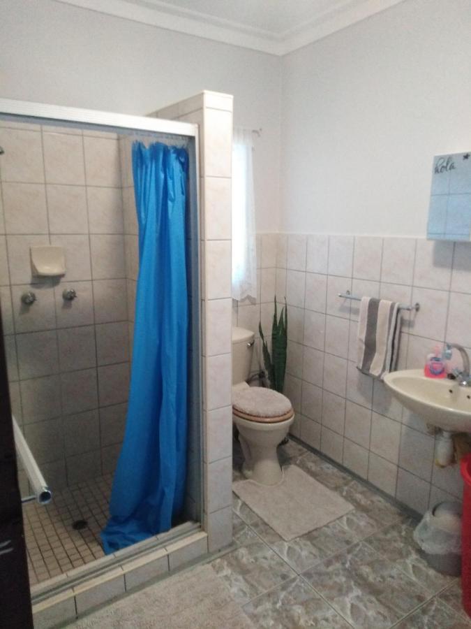 Xenia Bed & Breakfast Виндхук Экстерьер фото